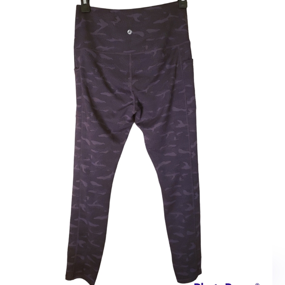 LegEnd Active Women's Medium Camo Leggings - Picture 3 of 9